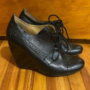 Women’s 5.5 Nine West booties